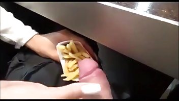 Angie Koks došla je do poznatog mature porn film Pierrea Woodmana