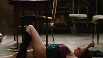 Teta Katya daje prijatelju amateur sex movie sina