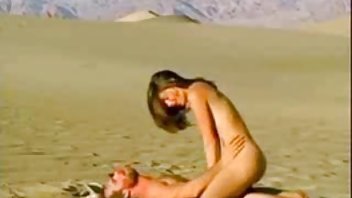 Djed Mraz i raskošna plavuša s prvoklasnim free movie mature sise