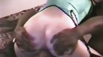 Djevojke se stavljaju u strapon i film tube sex jebu svoje dečke