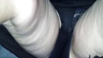Slatka plavuša thai massage porno i razigrana brineta
