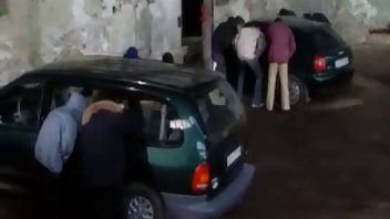 18 godina stara drolja porno publice