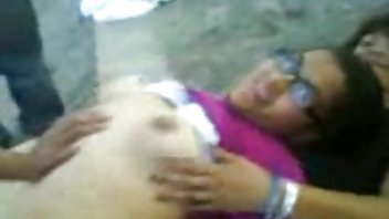 Djevojka je uzbuđena i uskoro free porno home jaše nalet