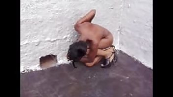 Skida plavokosu gonzo movies sex poljsku djevojku s bucmastim magarcem i sočnim mužnjama