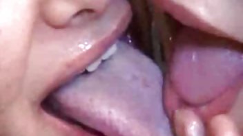 Ruska medicinska sestra pregledala je free retro porno pacijenta i jebala ga straponom