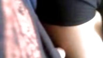Učinkovito i široko širi noge, vintage film porn igrajući se sa sobom