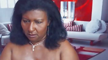 Daje dami preko 40 godina u usta, a zatim je filme porno anal gratis jebe s rakom