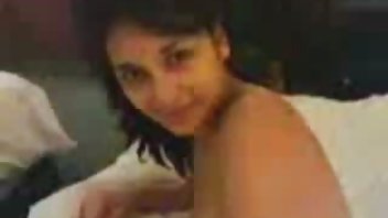 Muž porno full movis i žena započinju bračne dužnosti