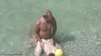Annika Albright heidi klum xxx otišla je do pacijenta u odjelu i ubrzala pacijentov oporavak